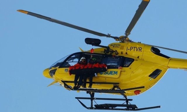 Huyền thoại trượt tuyết ngã nặng, phải cấp cứu bằng trực thăng