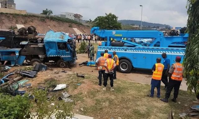Tai nạn xe đầu kéo kinh hoàng ở Nigeria, ít nhất 30 người thiệt mạng
