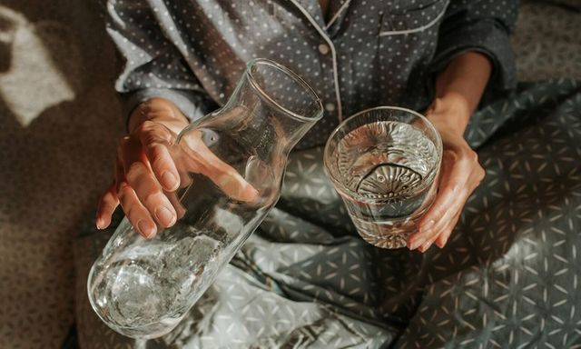 5 thói quen buổi sáng tưởng vô hại nhưng đang âm thầm 