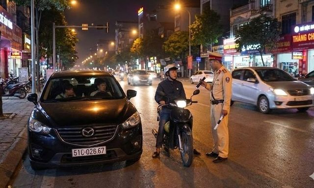Bật đèn xe vào giờ nào để không bị xử phạt?