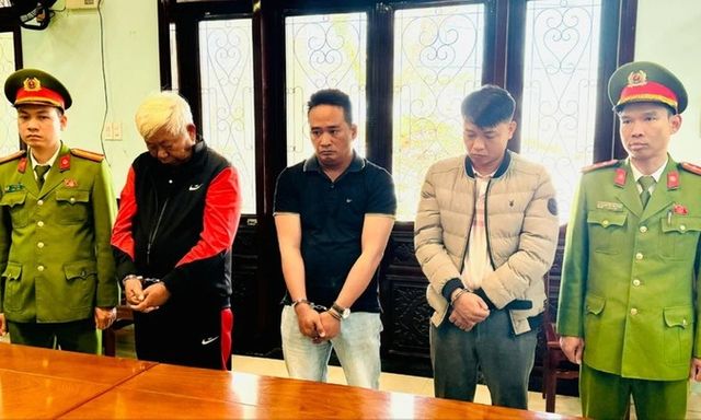 Khởi tố Giám đốc cùng 2 đồng phạm do khai thác khoáng sản trái phép