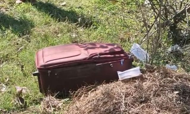 Phát hiện thi thể cô gái trẻ trong vali đỏ bên đường cao tốc ở Ấn Độ