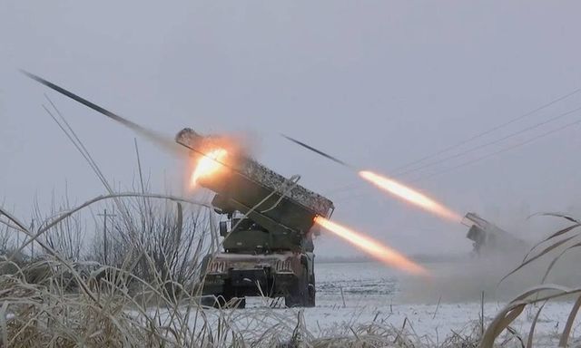 Nhận nhiều viện trợ quân sự hơn từ phương Tây, Ukraine vẫn lộ một 