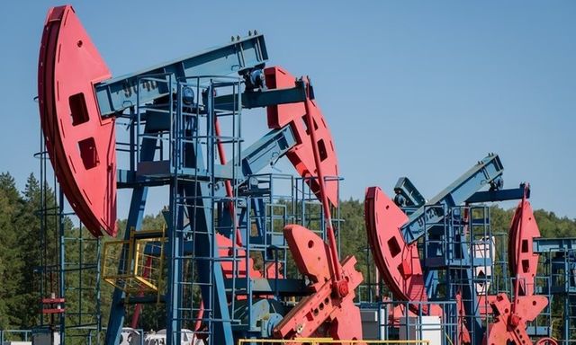 Giá xăng dầu hôm nay (25/2): Giá dầu thế giới giảm nhẹ