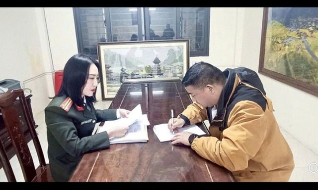 Cảnh giác bẫy “chụp ảnh căn cước nhận tiền, quà”