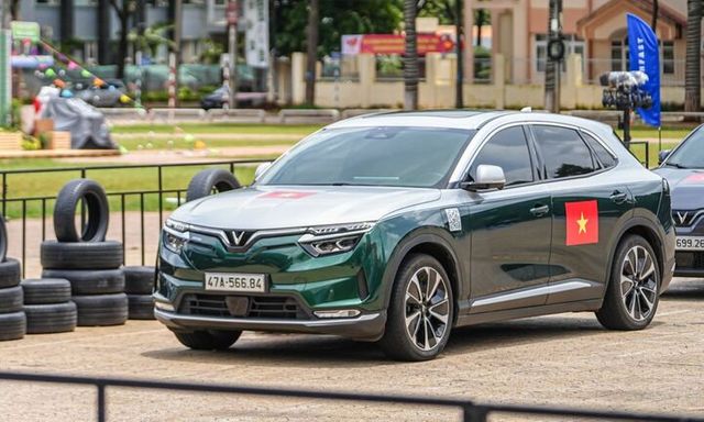 Chỉ còn vài ngày chớp cơ hội “mua 4 bánh trúng 2 bánh” khi chốt VinFast VF 8