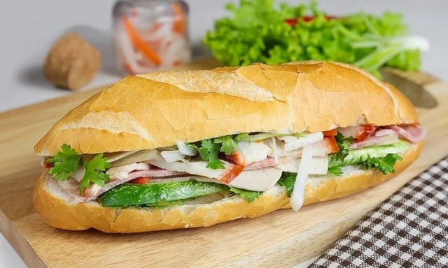 Bộ Y tế vào cuộc vụ 19 người nghi ngộ độc sau khi ăn bánh mì tại Đồng Tháp