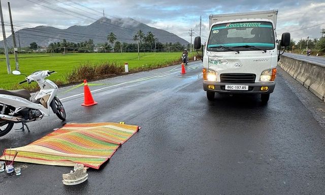 Tin tức tai nạn giao thông mới nhất ngày 28/2: Xe tải tông tử vong người đi bộ trên Quốc lộ 1