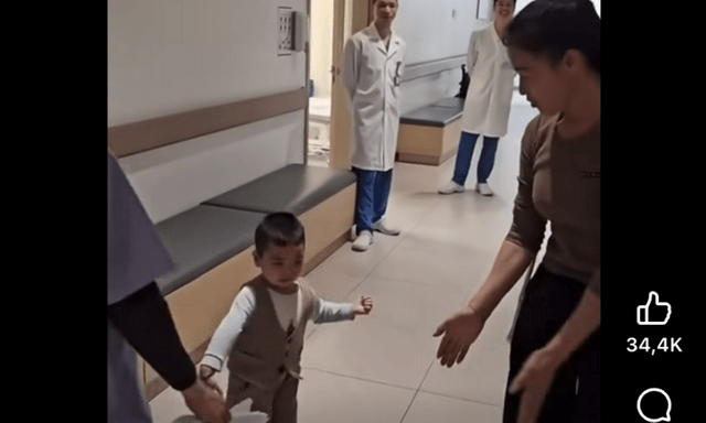 Kỳ diệu chuyện bé 3 tuổi đuối nước tiên lượng sống thực vật bất ngờ tự đi lại sau 3 tháng