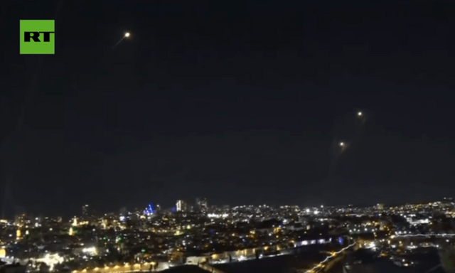 Clip: Israel phóng hàng loạt tên lửa nhằm chặn 