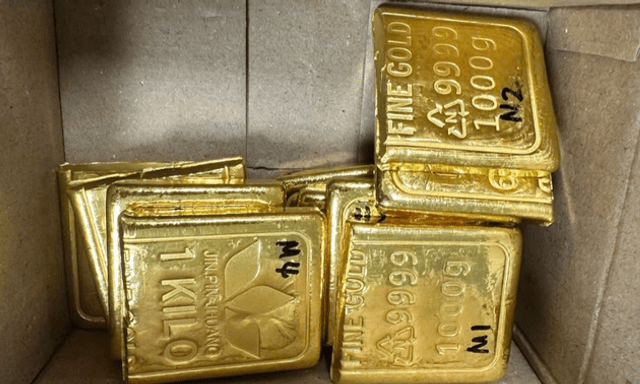 Lật tẩy thủ đoạn giấu vàng trong người để vận chuyển trái phép qua đường hàng không