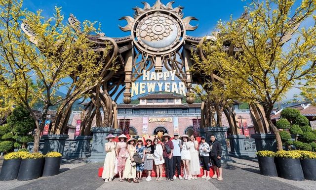 Du khách miền Trung – Tây Nguyên nô nức trẩy hội Bà Nà Hills