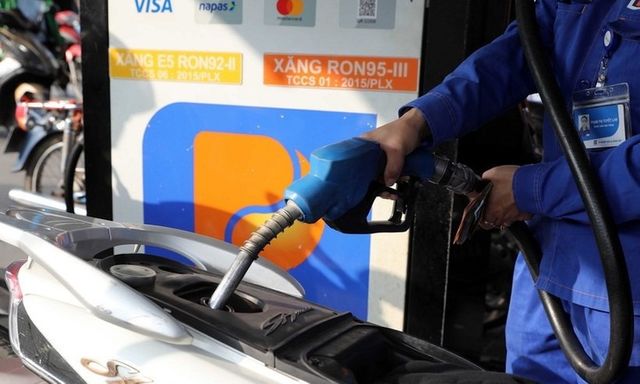 Chiều nay (7/3), giá xăng dầu tăng mạnh, có loại tăng hơn 8.400 đồng/lít