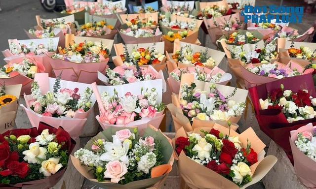 Thị trường quà tặng 8/3/2026 sôi động: Hoa, mỹ phẩm và quà cá nhân hóa “lên ngôi