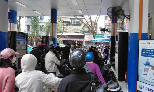 Giá xăng dầu tăng mạnh, Công an TP.HCM đưa ra khuyến cáo quan trọng với người dân