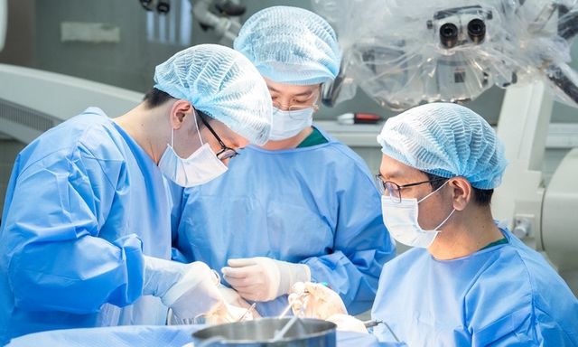 Tin tức đởi sống 10/3: Cô gái 20 tuổi liệt nửa người sau nhiều cơn đau đầu