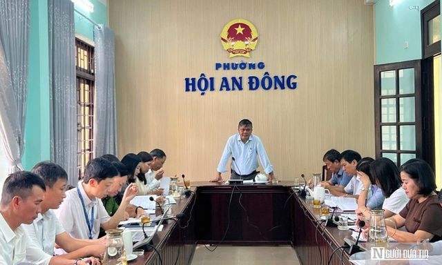 Những bước chân lặng lẽ trước ngày bầu cử