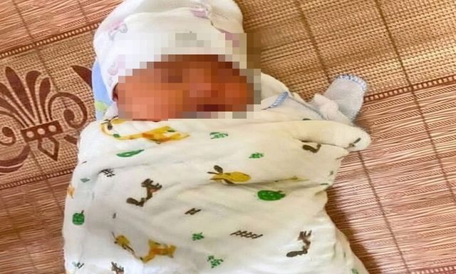 Tin tức thời sự 24h: Bé gái 3 ngày tuổi bị bỏ rơi ven đường trong đêm ở Bắc Ninh