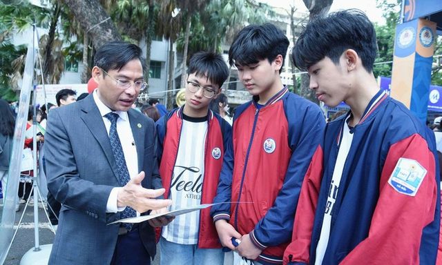 Học viện Tài chính dự kiến tuyển sinh hơn 6.000 chỉ tiêu, bổ sung 2 tổ hợp xét tuyển mới