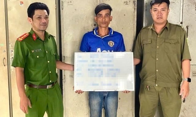 Bắt đối tượng giật dây chuyền vàng của thiếu nữ ở TP.HCM