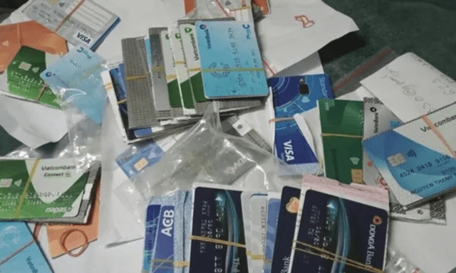 Bộ Công an cảnh báo chiêu trò lôi kéo học sinh, sinh viên cho thuê tài khoản ngân hàng