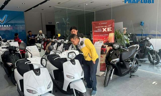 Thị trường xe: Xe điện dần chiếm ưu thế trong lựa chọn phương tiện hai bánh 