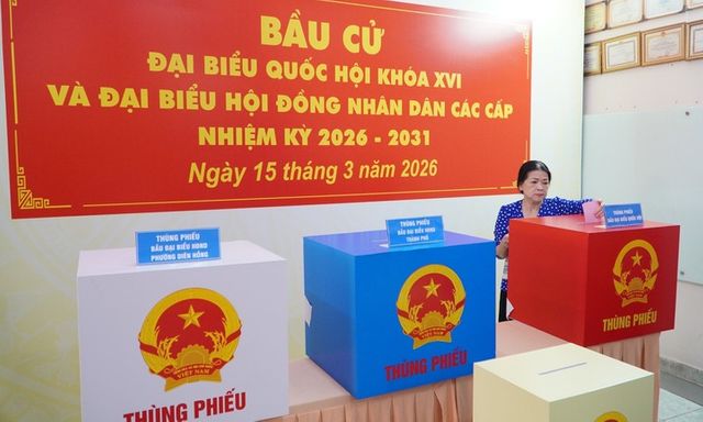 Công an TP.HCM khuyến cáo người dân bỏ phiếu xong không đăng thẻ cử tri lên mạng