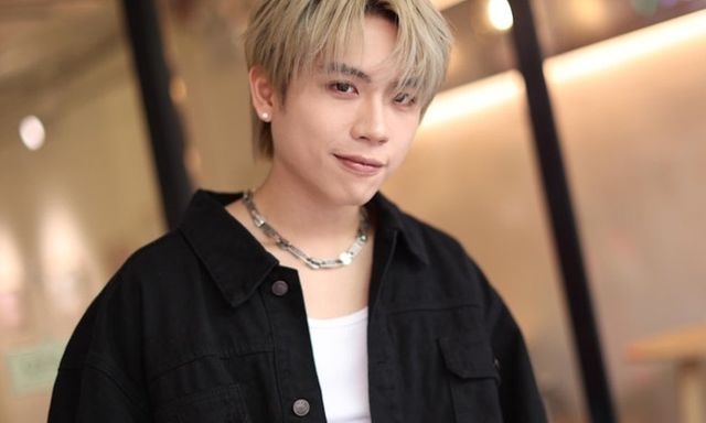 Bắt tạm giam nam ca sĩ nổi tiếng, người hâm mộ bàng hoàng