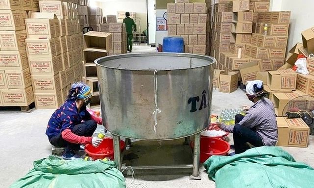 Hiểm họa sức khỏe từ loại giấm pha bằng axit acetic công nghiệp