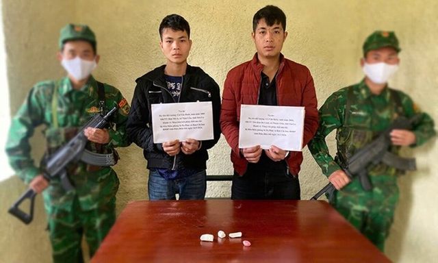 Bắt giữ 2 đối tượng mua bán, tàng trữ ma túy ở Điện Biên