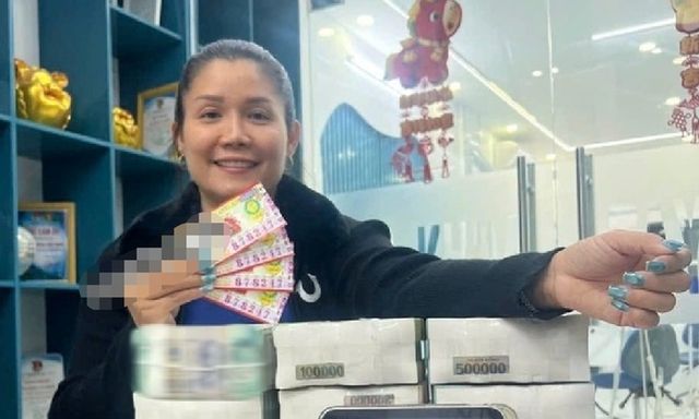 Mua vé số ủng hộ lúc chờ nhổ răng, người đàn ông ở Tây Ninh trúng ngay 8 tỷ đồng