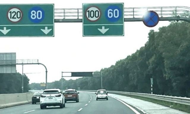 Xe đi quá chậm trên cao tốc bị phạt bao nhiêu tiền?