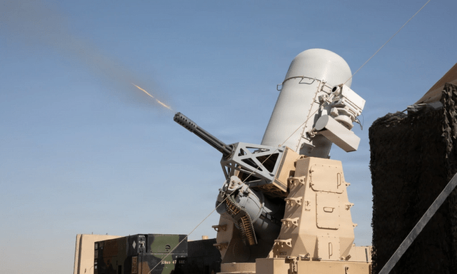 Clip: Pháo phòng không bên trong đại sứ quán Mỹ ở Iraq phóng đạn, bắn chặn UAV