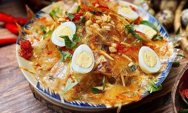 Hương vị độc đáo của món bánh tráng trộn TP.HCM