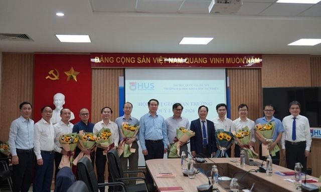 Chân dung tân Hiệu trưởng Trường THPT Chuyên Khoa học Tự nhiên