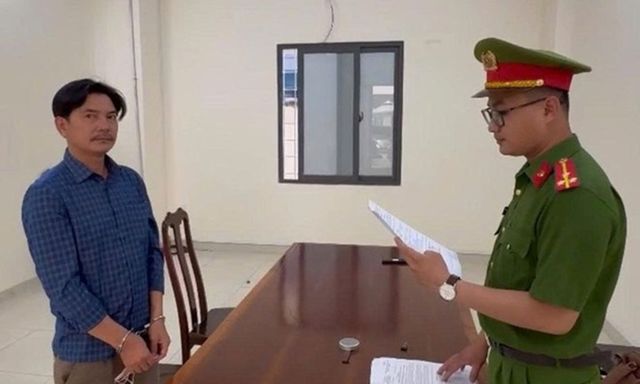 Khởi tố nhóm đối tượng thành lập 14 công ty 