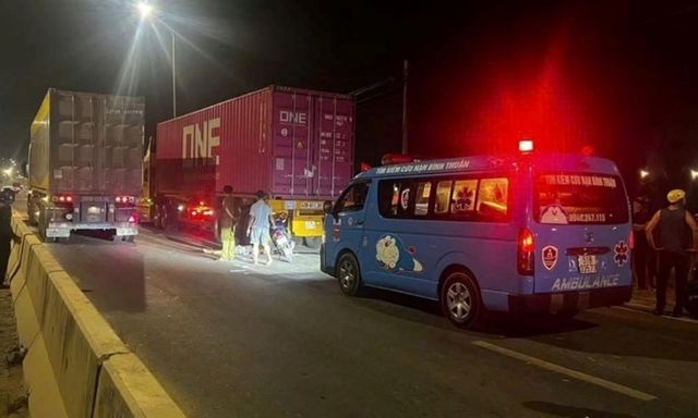 Tin tức tai nạn giao thông mới nhất ngày 22/3: Ô tô va chạm với xe máy trên QL10, một người tử vong