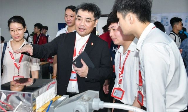 Đại học Bách khoa Hà Nội miễn học phí cho tất cả nghiên cứu sinh, mức 80-100 triệu