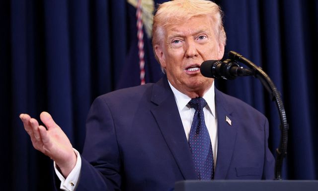 Ông Trump yêu cầu Iran ngừng chương trình tên lửa trong vòng 5 năm