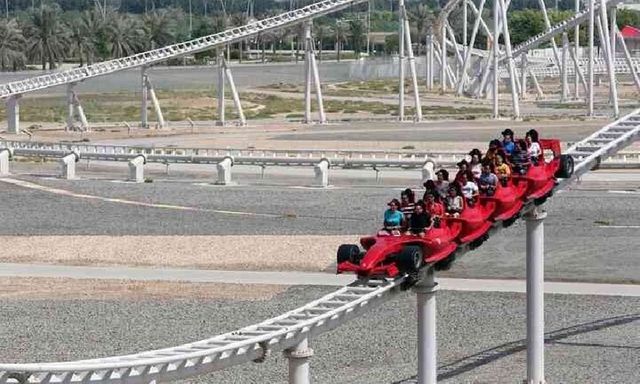 Đi chơi tàu lượn siêu tốc, người đàn ông 40 tuổi bị xuất huyết não