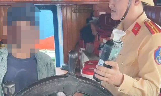 Lái tàu thủy có nồng độ cồn bị xử phạt bao nhiêu?