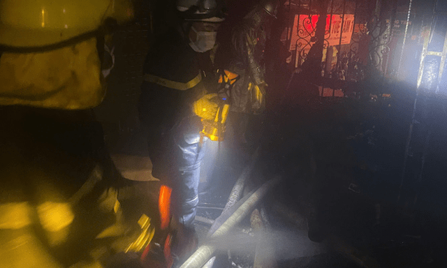 8 phút tiếp cận hiện trường, cứu 7 người trong vụ cháy ở Hà Nội