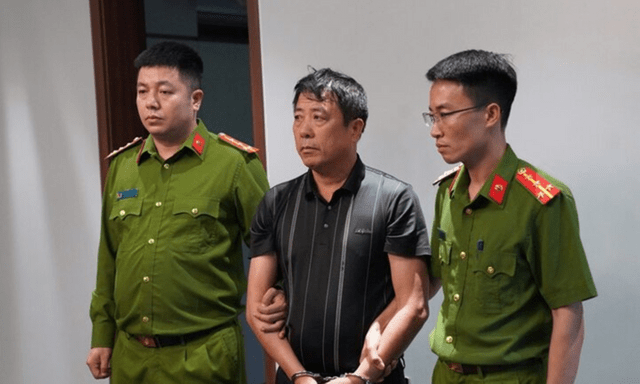 Huy động 200 cảnh sát khám xét 28 địa điểm, bắt 10 đối tượng cầm đầu, cộm cán ở Phú Thọ