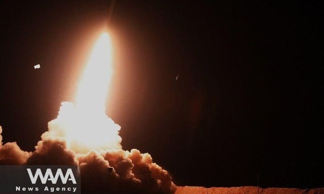 Iran tung đòn trả đũa 