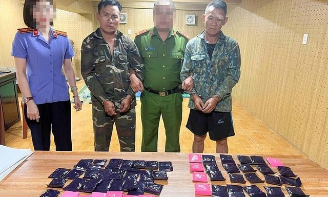 Sơn La: Bắt giữ 2 đối tượng mua bán trái phép hơn 12 nghìn viên ma tuý tổng hợp