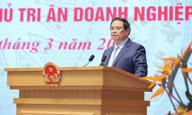 Thủ tướng họp thúc đẩy tăng trưởng 2 con số, tri ân doanh nghiệp