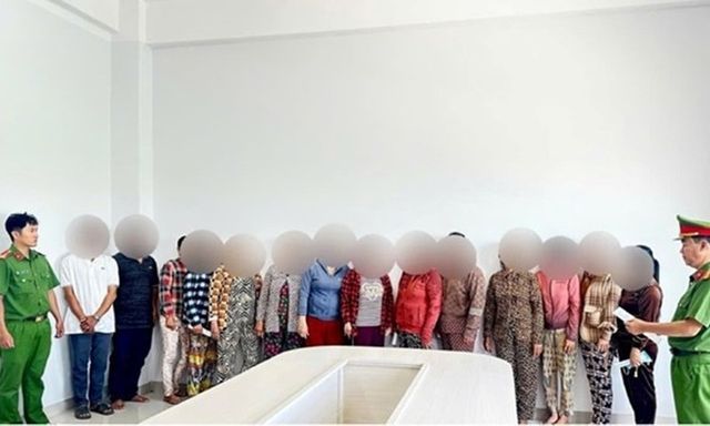 Tin tức pháp luật 24h: Bắt quả tang 14 người ở An Giang 