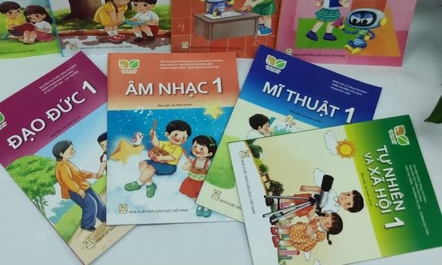 Bộ GD&ĐT đề xuất miễn phí sách giáo khoa trên toàn quốc từ năm học 2029-2030