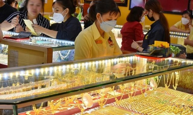 Giá vàng hôm nay (3/4): Giá trong nước bám sát xu hướng thế giới