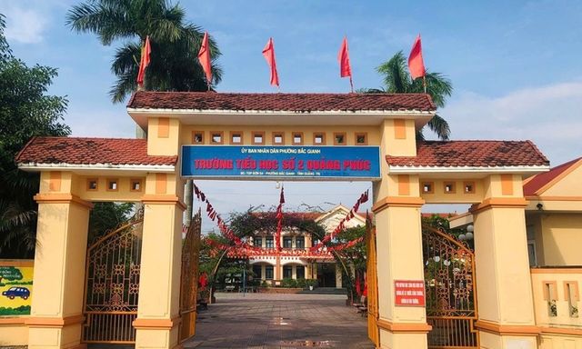 Tin tức giáo dục 24h: Tình tiết mới vụ hiệu trưởng bị đình chỉ để điều tra nghi vấn 